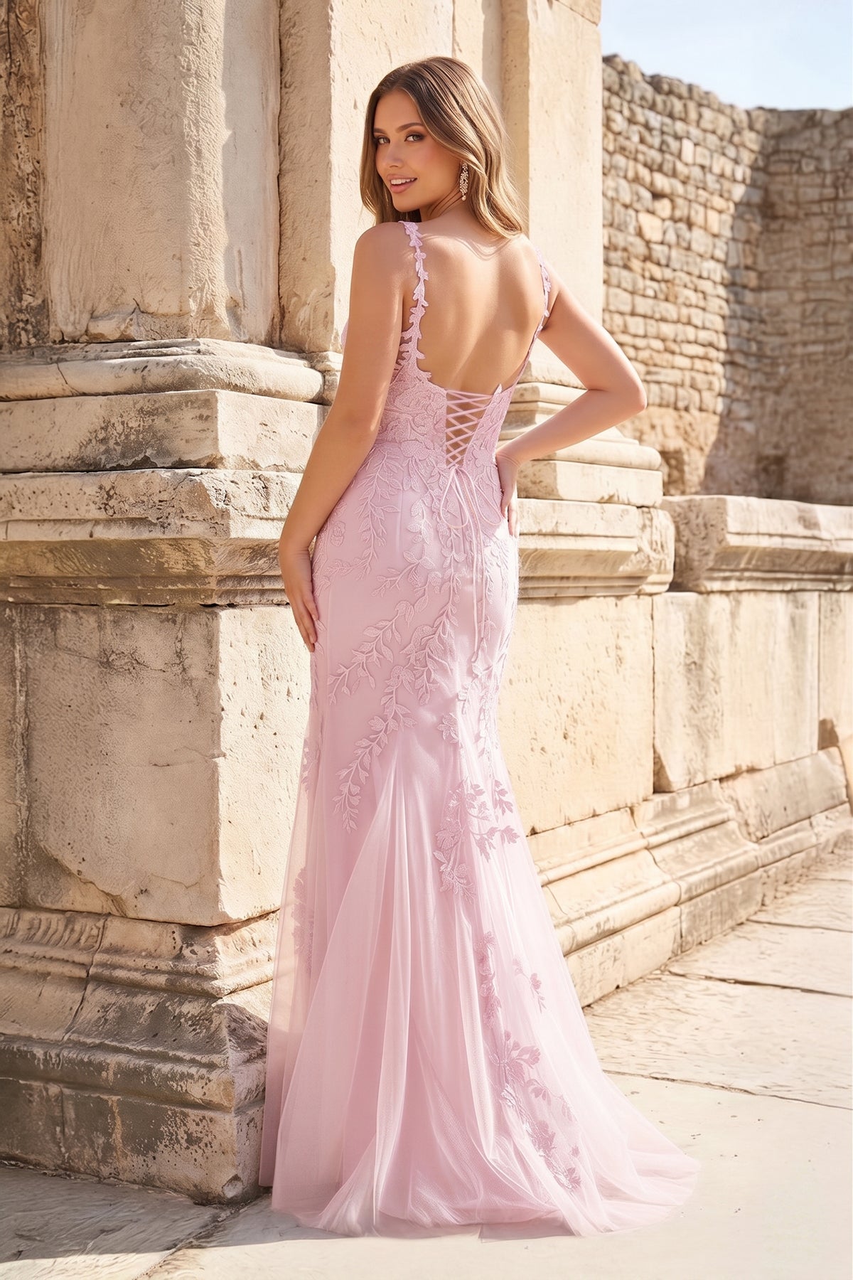 Mermaid Spaghetti Straps Lavender Lace Long Prom Dresses with Appliques - Curvevia