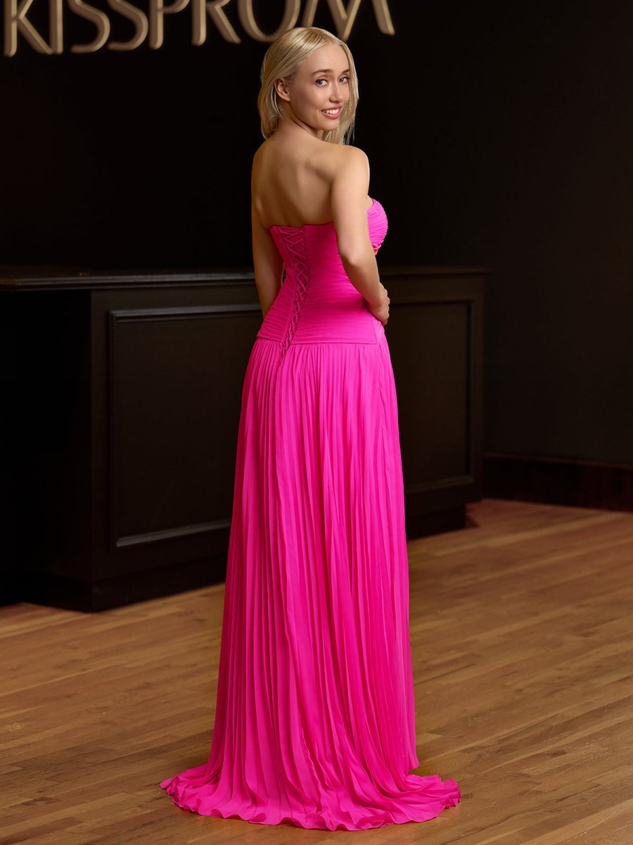 Sweetheart Keyhole Pleated A-Line Evening Dress - Curvevia