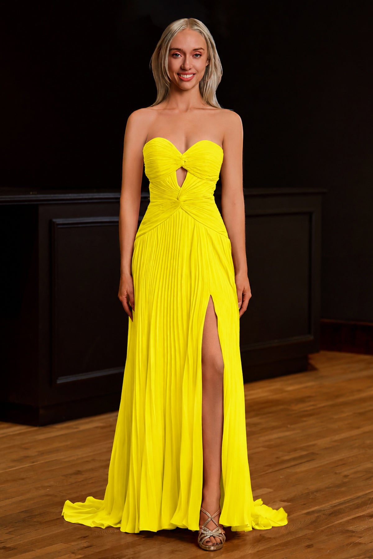 Sweetheart Keyhole Pleated A-Line Evening Dress - Curvevia