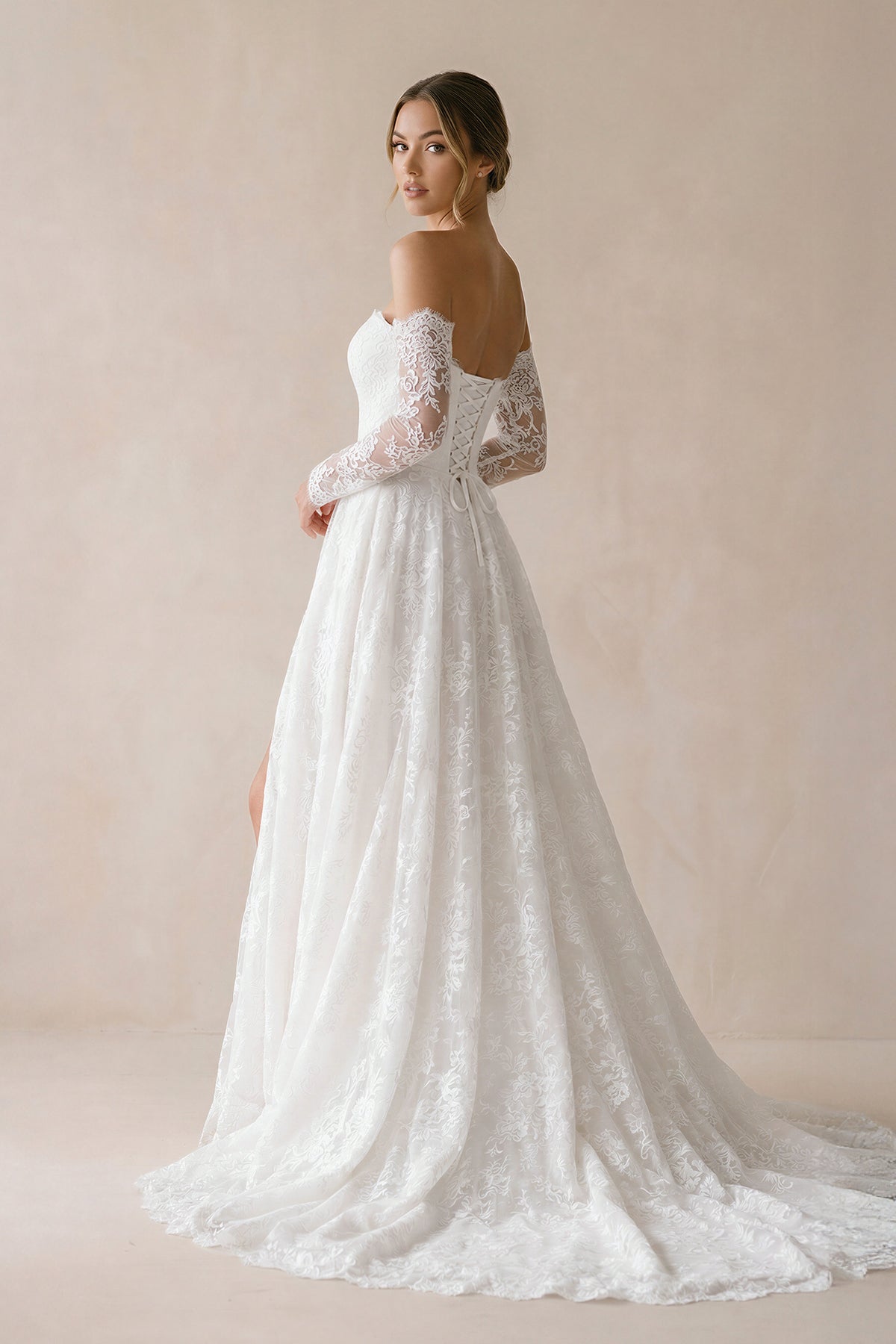Vintage A-Line Sweetheart White Lace Wedding Dresses with Slit - Curvevia