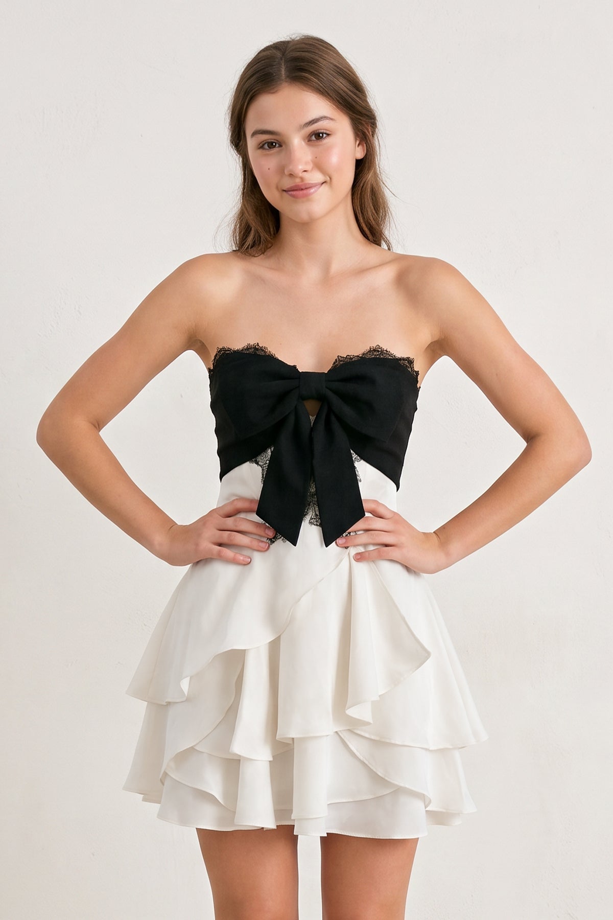 White Black Sweetheart A-Line Ruffled Chiffon Homecoming Dress with Bow - Curvevia
