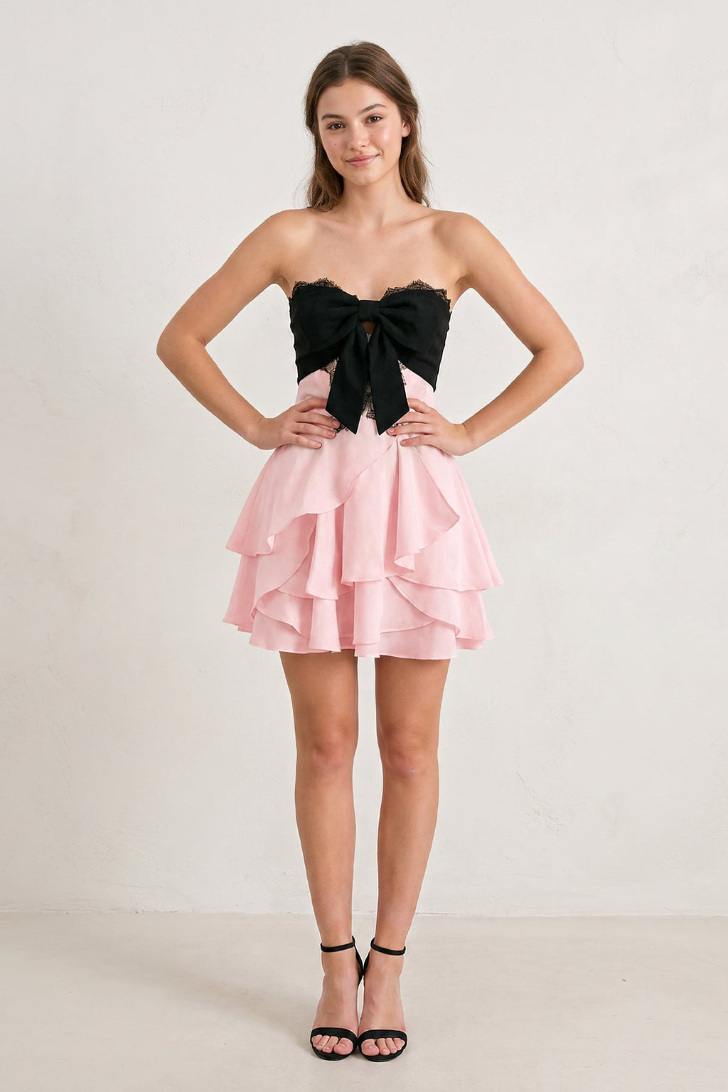 White Black Sweetheart A-Line Ruffled Chiffon Homecoming Dress with Bow - Curvevia