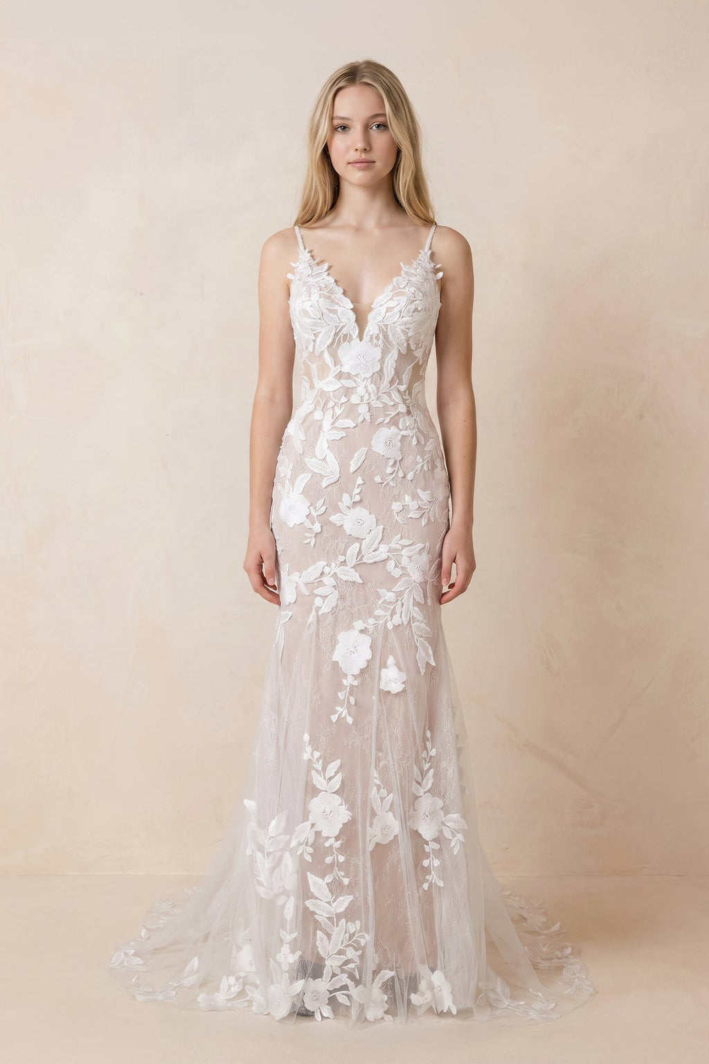 Mermaid V Neck Tulle Lace Sleeveless  Ivory Wedding Dresses - Curvevia