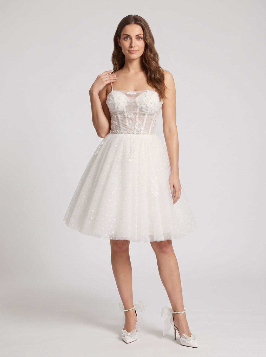 White Tulle A-Line Sweetheart Lace-up Short Dress with Applique Bodice - Curvevia