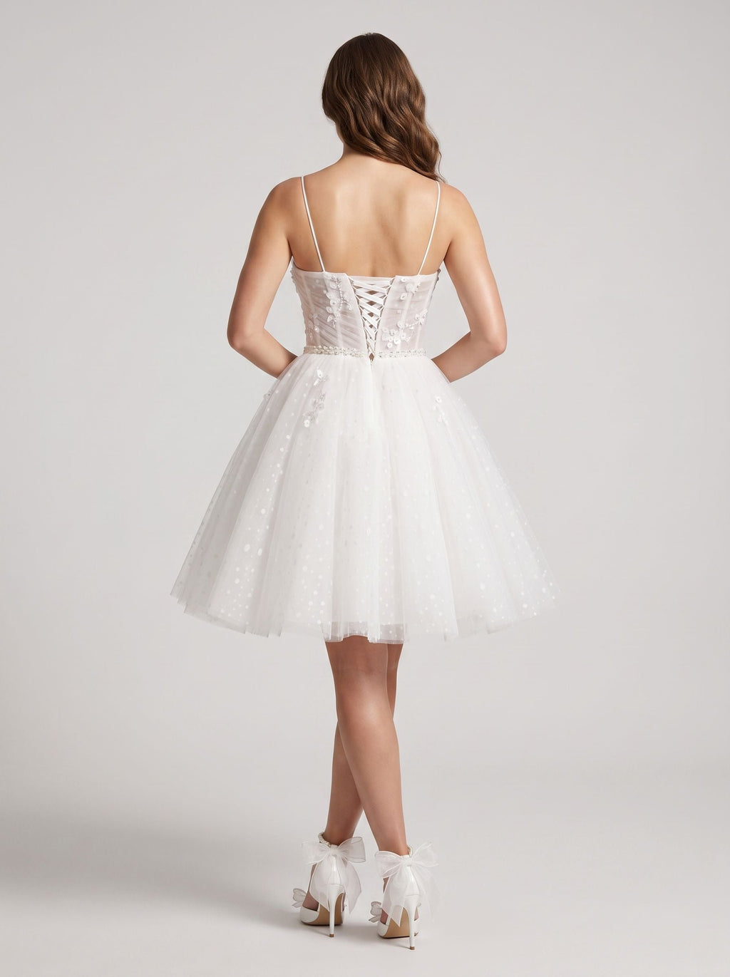 White Tulle A-Line Sweetheart Lace-up Short Dress with Applique Bodice - Curvevia