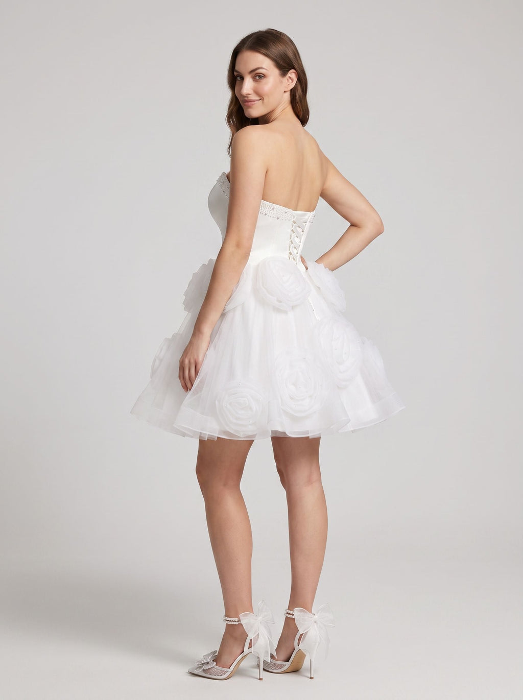 White Tulle A-Line Sweetheart Criss-Cross Straps Short Dress with 3D Flower - Curvevia