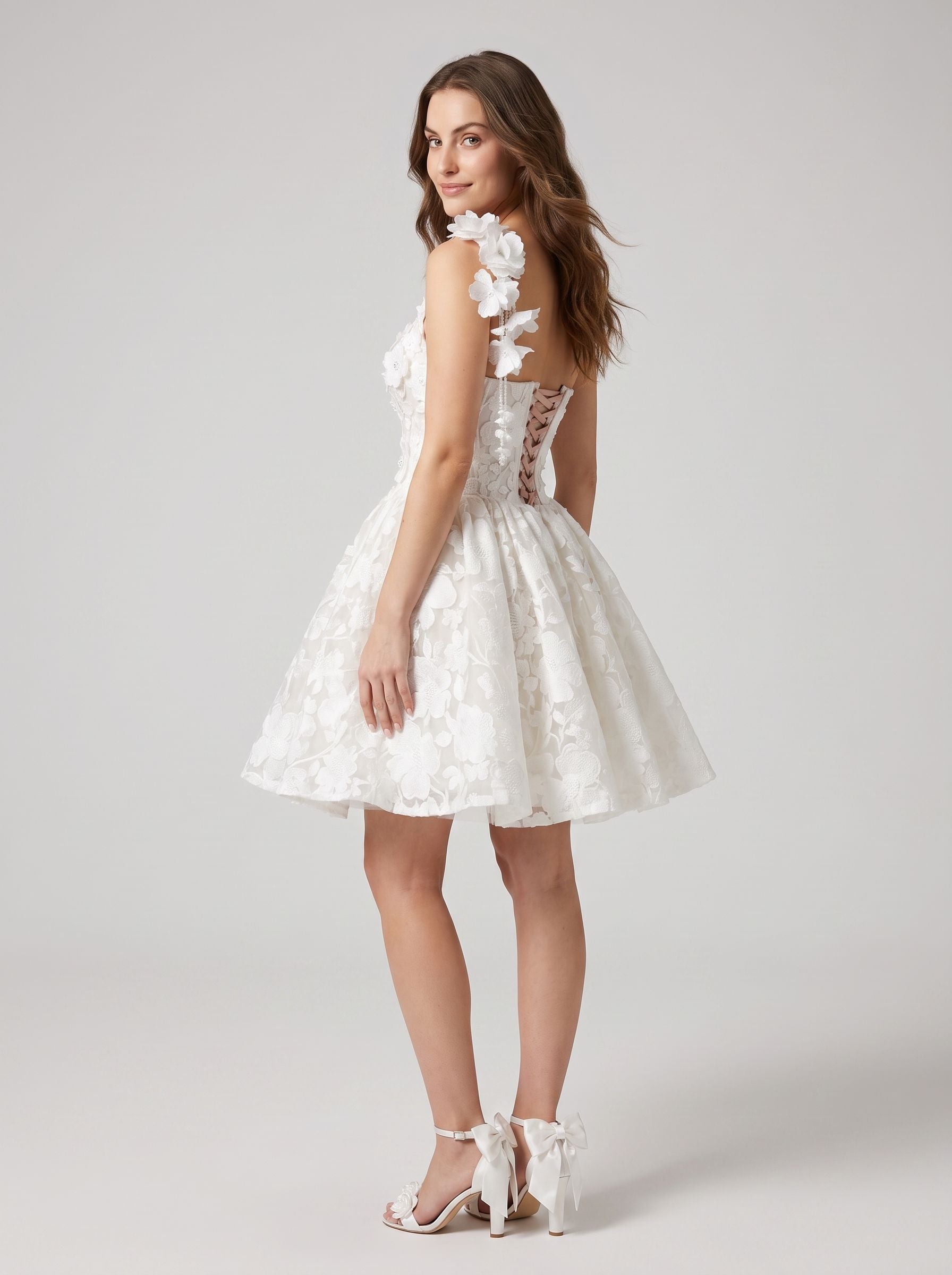 White Tulle A-Line Sweetheart Criss-Cross Straps Short Dress with 3D Flowers - Curvevia